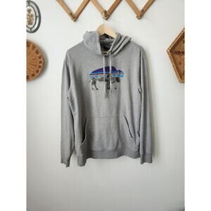 Patagonia gray Uprisal Fitz Roy bison sweatshirt buffalo mountain graphic M